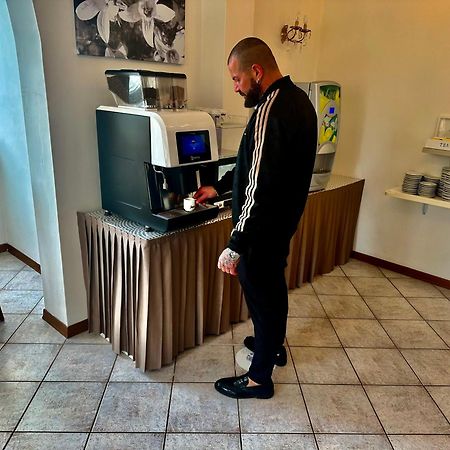 ריצ'יונה Hotel Napoleon מראה חיצוני תמונה
