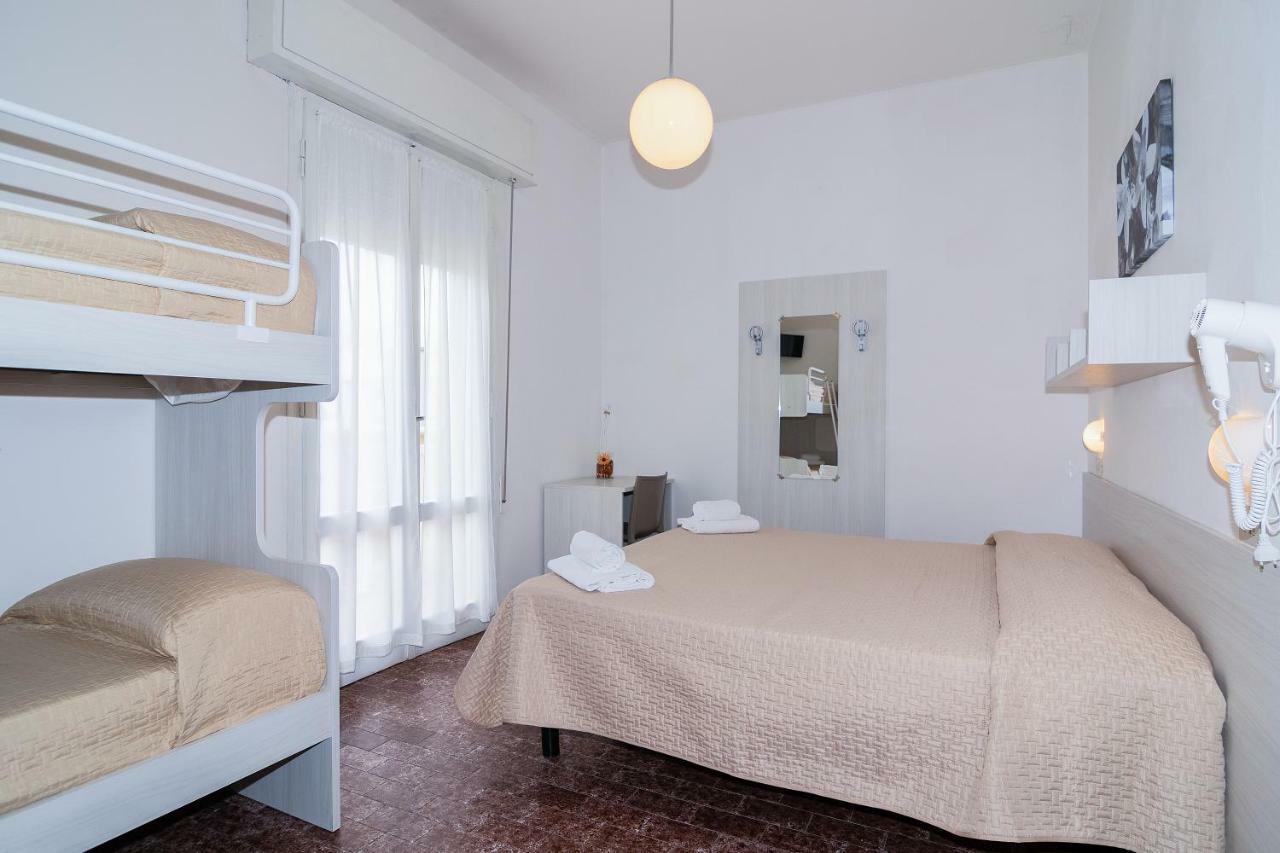 ריצ'יונה Hotel Napoleon מראה חיצוני תמונה