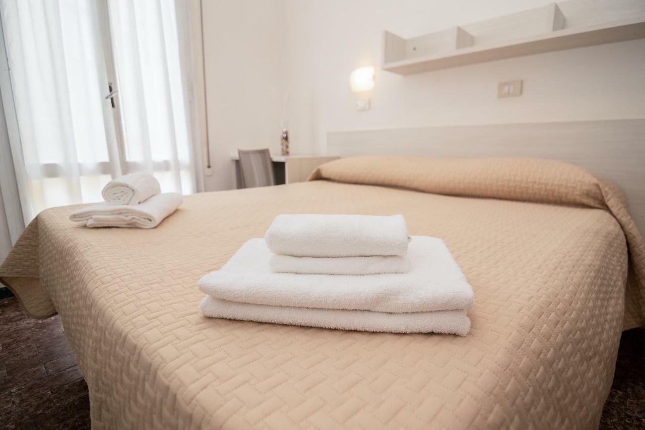 ריצ'יונה Hotel Napoleon מראה חיצוני תמונה