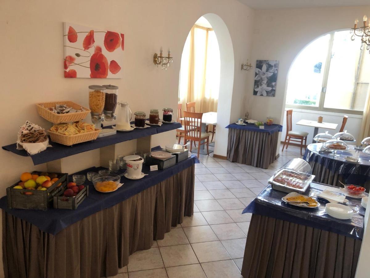 ריצ'יונה Hotel Napoleon מראה חיצוני תמונה