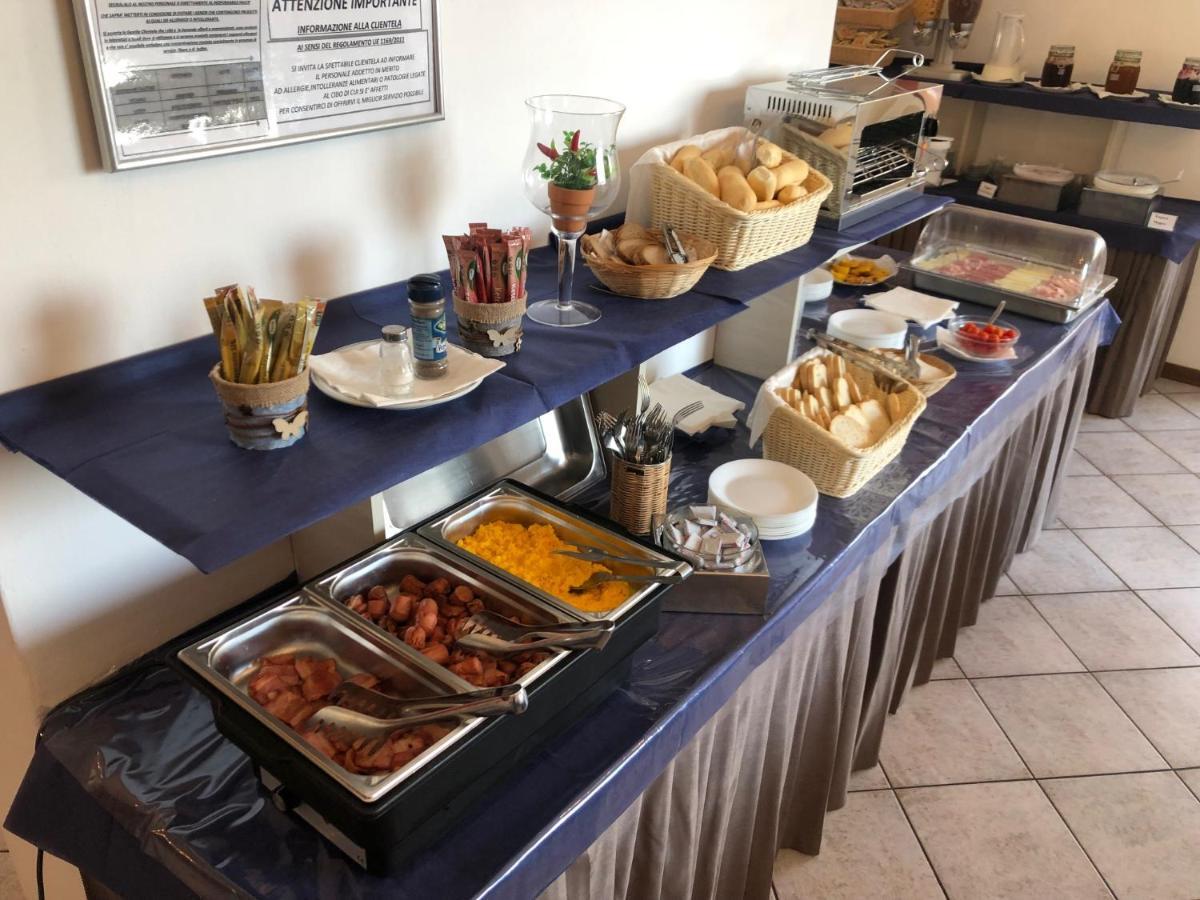 ריצ'יונה Hotel Napoleon מראה חיצוני תמונה
